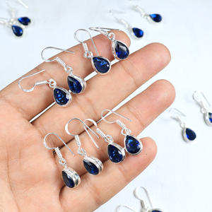 Nouvelle Arrivée Boucles d'Oreilles Pendante Goutte d'Eau en Argent Sterling 925 Plaqué Saphir Bleu Faites à la Main Vente en Gros Bijoux Artisanaux en Pierres Précieuses - Product Image 1