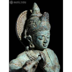 Exótica Escultura India Pequeña de 6 Pulgadas de Latón, Ídolo de Murli Manohar de Krishna Sentado sobre Base de Madera, Procedente de la India - Product Image 2