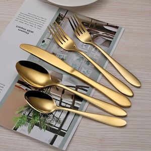 Ensemble de couverts et de vaisselle de prestige pour des arrangements élégants de table de banquet - Product Image 2