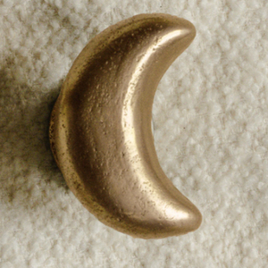 Boutons de meuble en laiton en forme de lune - Product Image 1