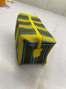 Bolsa de viaje para playa a rayas personalizada ecológica, bolsas de aseo cosméticas recicladas de nailon, etiqueta con logotipo de cremallera reutilizable de plástico - Product Image 2