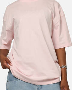 เสื้อยืดผู้หญิงผ้าฝ้ายสีชมพูทรงโอเวอร์ไซส์สำหรับฤดูร้อน ทรงหลวมไหล่ตก ระบายอากาศดี ขายส่งจำนวนมาก - Product Image 6
