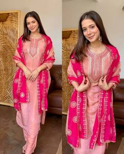 Kurta งานแฮนด์เมดพิมพ์ลายสวยงามในคอพร้อมงานทำมือเต็มรูปแบบสินค้าจำนวนมากทำด้วยมือ - Product Image 2