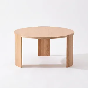 Table à manger ronde en bois avec finition naturelle et pieds robustes, mobilier moderne minimaliste pour la maison, le café, le restaurant - Product Image 6