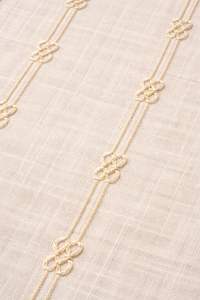 Textiles para el Hogar: Nuevos Caminos de Mesa de Lino Blanco y Verde con Borlas Tejidas a Mano para Fiestas y Cenas - Product Image 3