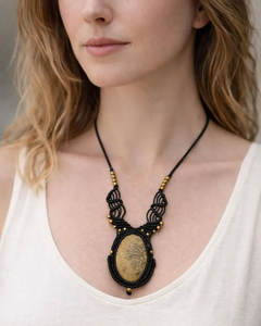 สร้อยคอทำมือจากโลหะผสมสังกะสี ประดับด้วยเชือกถักแบบมาคราเม่ ลายลูกบอลคลาสสิก พร้อมจี้ห้อยสไตล์โบโฮ เชือกสีดำ ขายส่ง - Product Image 2