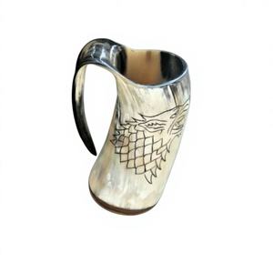 Mug en corne de buffle polie fait main, forme naturelle, réutilisable, pour bière et champagne, logo personnalisé gravé, étanche, art populaire antique - Product Image 4