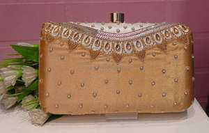 Nouvel arrivage Superbe pochette de soirée en satin multicolore à imprimé floral gaufré fait à la main pour femmes Sac à main avec chaîne en métal perlé - Product Image 2