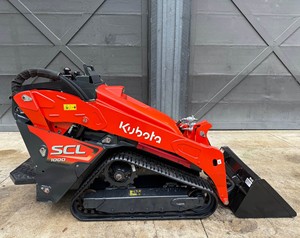 Minicargadora de orugas compacta diésel Kubota SCL 1000 con componentes clave - Product Image 2