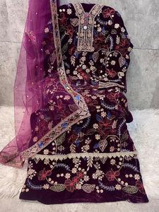 Salwar Kameez indien en velours lourd classique avec filet lourd élégant Dupatta hiver vêtements d'hiver élégants - Product Image 2