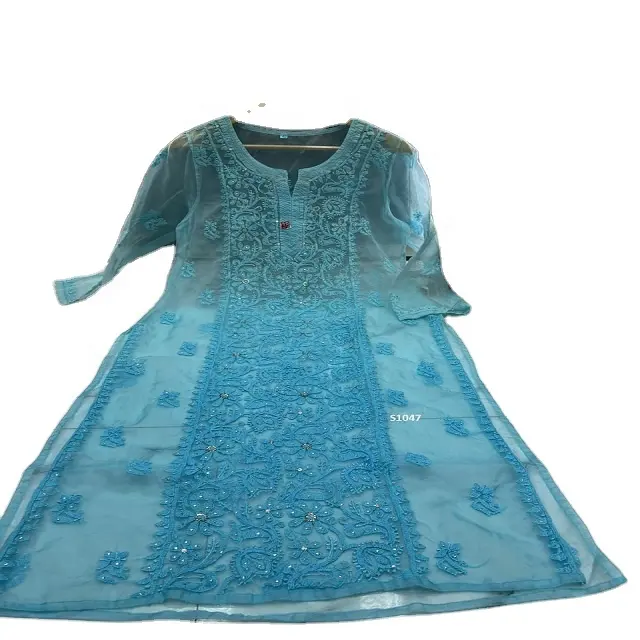 女性のためのインドの輸出品質の綿チカンカリインドからの卸売価格でウェディングウェアのための低価格のエスニック服