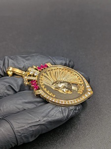 Pendentif Couronne Moissanite en Argent 925 avec Incrustation de Diamants et Rubis, Bijou Unisexe Vintage Thème 1915 - Product Image 4