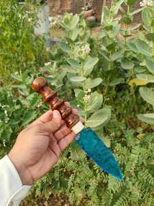 Cuchillo de punta de flecha de vidrio azul acuático hecho a mano con mango de madera, estilo obsidiana de piedra de fuego personalizado, decoración artística coleccionable - Product Image 5