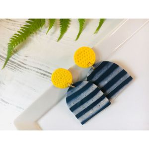 Handcrafted <b>Resin</b> <b>Earrings</b> Lightweight with Smooth Polish Trendy Design Durable Quality for Fashion Jewellery Beading Supplies - Product Image 4