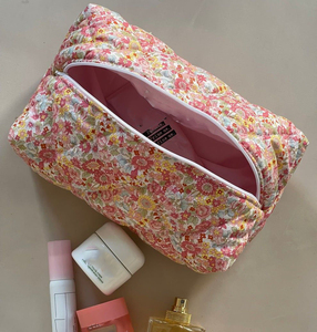 2026 Manual Quilted Cloth Makeup <b>Bag</b> Custom Color Floral Pattern Cosmetic Pouches Open Closure <b>Bags</b> - Product Image 1