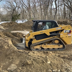 Mini-chargeuse CAT, machine de construction, type skid steer, d'occasion, à vendre, moteur puissant, performances fiables, état de fonctionnement impeccable. - Product Image 5
