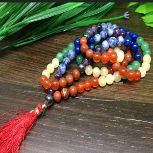 Vente en gros de 7 Chakra Jap Mala naturel perles de 8 MM pierre de cristal Mala pierre de guérison 7 Chakra également utilisé pour la pierre de guérison - Product Image 4