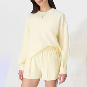 Ensemble deux pièces de haute qualité printemps/été pour femme : sweat-shirt et short, coupe droite, épaules tombantes, sans manches, col en V, personnalisable - Product Image 3