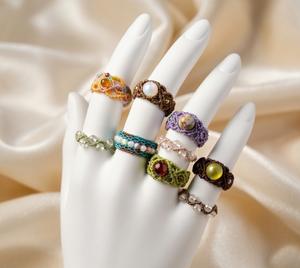 Anillos de Macramé con Piedras Preciosas Coloridas al por Mayor |   Anillos de Dedo Tejidos a Mano con Certificación IGI, Estilo Náutico |   Mangalmay Corporation - Product Image 1