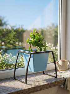 Magnifique jardinière décorative en métal de grande taille, de couleur gris foncé, faite à la main, avec des motifs floraux et de jardin en relief - Product Image 4