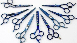 Ensemble de ciseaux de barbier 7,5 pouces finition sablée avec rasoir de barbier, kit de ciseaux professionnels en acier inoxydable allemand - Product Image 6