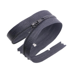 Customized Wholesale High Quality 3# Nylon <b>Zipper</b> Closed End <b>Zipper</b> 20cm for Sale - Product Image 4