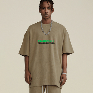 เสื้อยืดแขนสั้นผู้ชายสีดำทรงโอเวอร์ไซส์ สไตล์สตรีท พิมพ์ลายตัวอักษร คอกลม ผ้าเจอร์ซีย์คอตตอน - Product Image 3