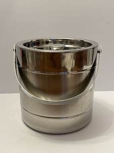 Cubo de hielo de acero inoxidable con diseño de resina roja, a prueba de fugas, sostenible, enfriador de champán de metal con tapa y asa - Product Image 3