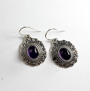Pendientes Colgantes Minimalistas con Gema de Amatista Premium, Plata de Ley 925, Regalo para Mujer, 9.3 Gramos - Product Image 3