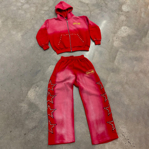 ชุดวอร์มสีแดงไล่เฉดประดับดาวคริสตัล พร้อมฮู้ดซิปเต็มตัวและกางเกงขายาว สำหรับผู้ใหญ่ใส่ได้ทั้งชายและหญิง สไตล์ลำลอง - Product Image 1