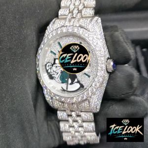 นาฬิกาข้อมือผู้ชาย ICE LOOK หรูหรา ตัวเรือนสแตนเลสสตีล ขนาด 40 มม. หน้าปัดทรงกลมประดับเพชร ระบบอนาล็อกควอตซ์ พร้อมหน้าปัดลาย Monopoly และกระจกแซฟไฟร์ - Product Image 3
