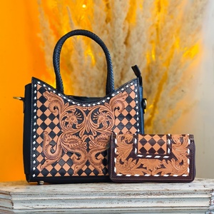 Sac fourre-tout léger en cuir véritable Venus Leathers, motif lettres, décoration florale, fermeture éclair, pour femmes et filles - Product Image 3