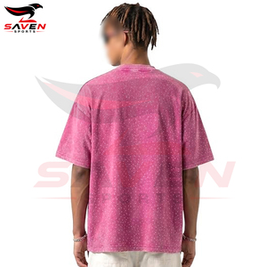 T-shirt rose personnalisé pour homme, effet délavé, avec strass et cristaux thermocollés étincelants sur toute la surface, style vintage, coupe oversize et grammage lourd - Product Image 2