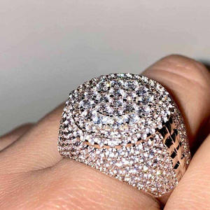 Bague cocktail pour homme en argent 925 de qualité supérieure avec diamant de laboratoire, design bombé audacieux et surdimensionné, pour les détaillants de bijoux en gros - Product Image 1