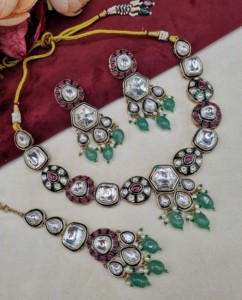 Delicate Hexagon Cut Kundan Stone <b>Necklace</b> Set With Earrings And Mangtika Designer Gold Plated Festive Party Wear Jewellery Sets - Product Image 1