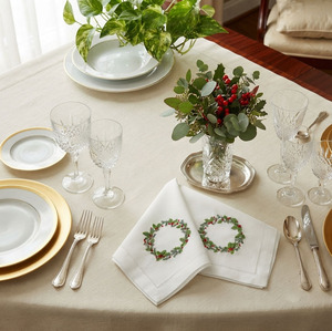 Serviette en tissu personnalisée brodée guirlande verte de Noël serviette de table en coton ourlet serviettes de table maison hôtel vacances - Product Image 1