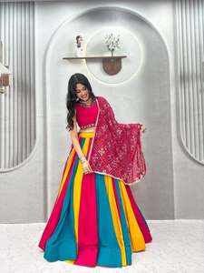 Espejo de mano de diseño y blusa de algodón con bordado de hilo, con lehenga de algodón completamente cosida, lista para usar, conjunto de lehenga choli para Navratri. - Product Image 1
