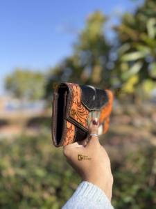 Cartera de Cuero con Diseño Hermoso y Tallado a Mano, Estuche para Teléfono, Tarjetero, Elegante Cartera de Piel de Vaca, Multiusos, Bolso de Mano para Mujer - Product Image 2