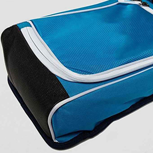 Bolsa deportiva de nailon roja y azul marino con bolsillos con cremallera y correas ajustables - Product Image 5