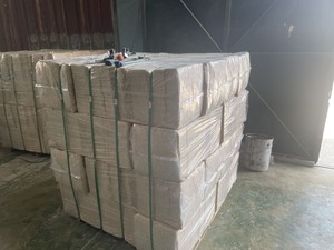 Literie à granulés de bois vietnamiens de haute qualité pour petits animaux de compagnie literie de volaille séchée bonne pour les animaux déchets agricoles en vente - Product Image 3