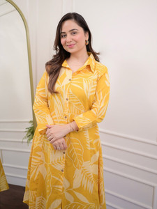 <b>Women</b> Digital Print Yellow Cotton Traditional <b>Kurta</b> Trousers Set Regular Fit Knee-Length Casual Wear Quick Dry India Pakistan - Product Image 4