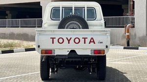 Nuevo Toyota Land Cruiser LC79 2026 Doble Cabina 4.2L Diésel Híbrido I-Force Max Cuero Turbo Transmisión Automática R20 Izquierda Oscuro - Product Image 3