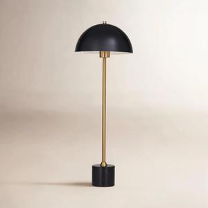 Elegante Lámpara de Mesa de Latón con Pantalla de Tela Blanca, Pieza Sofisticada para Decoración del Hogar - Product Image 1