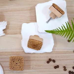 Estilo bohemio Buen precio Perilla de puerta de ratán los más vendidos para productos para el hogar Manija para puertas - Product Image 1