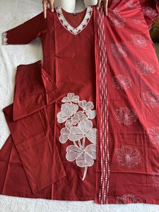 Ensemble de costume imprimé au bloc de haute qualité avec finition soignée, accompagné d'un dupatta fantaisie pour femmes et filles - Product Image 5