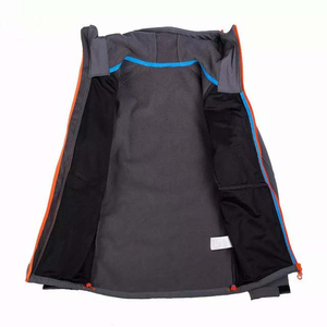 Chaqueta softshell para hombre, resistente al agua y transpirable, ideal para actividades al aire libre o de montaña. Chaquetas de invierno en oferta. - Product Image 3