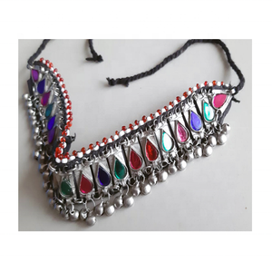 Colliers et ras de cou Tribal Kuchi, en différentes tailles et couleurs - Product Image 3