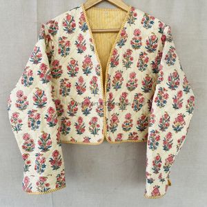 Chaqueta de algodón acolchada vintage hecha a mano, chaqueta de algodón vintage Jaipuri de manga larga - Product Image 3
