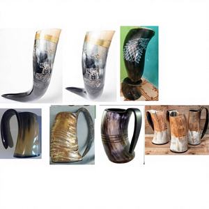 Jarra Vikinga de Cuerno de Buey Auténtico, Ecológica, Duradera, Ligera, Estilo Americano, para Camping, con Tapa de Bambú, Personalizable - Product Image 3