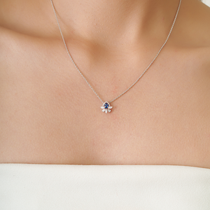จี้เพชรพลอยแท้สุดหรู ทองคำขาว 14K ประดับไพลินสีน้ำเงินและเพชร ดีไซน์มินิมอล สร้อยคอสวยงาม ผู้ผลิตเครื่องประดับคุณภาพสูงขายส่ง - Product Image 2